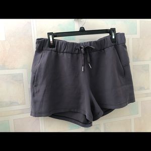 Lululemon On the Fly *Woven 2.5* gray size 10